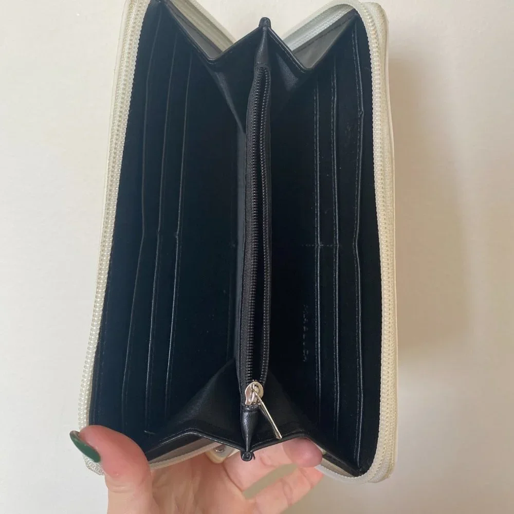 Flower patterned wallet - Picture 4 of 6